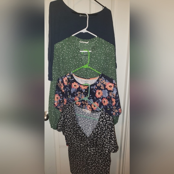 Source Unknown Tops - Bundle of 4 1X Tops Blouses